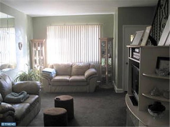 4th image of 2636 S Percy St