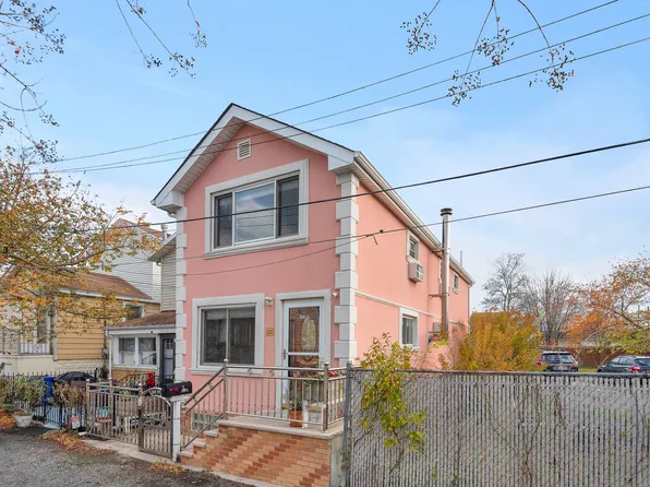 345 Dorman Court image 9 of 10