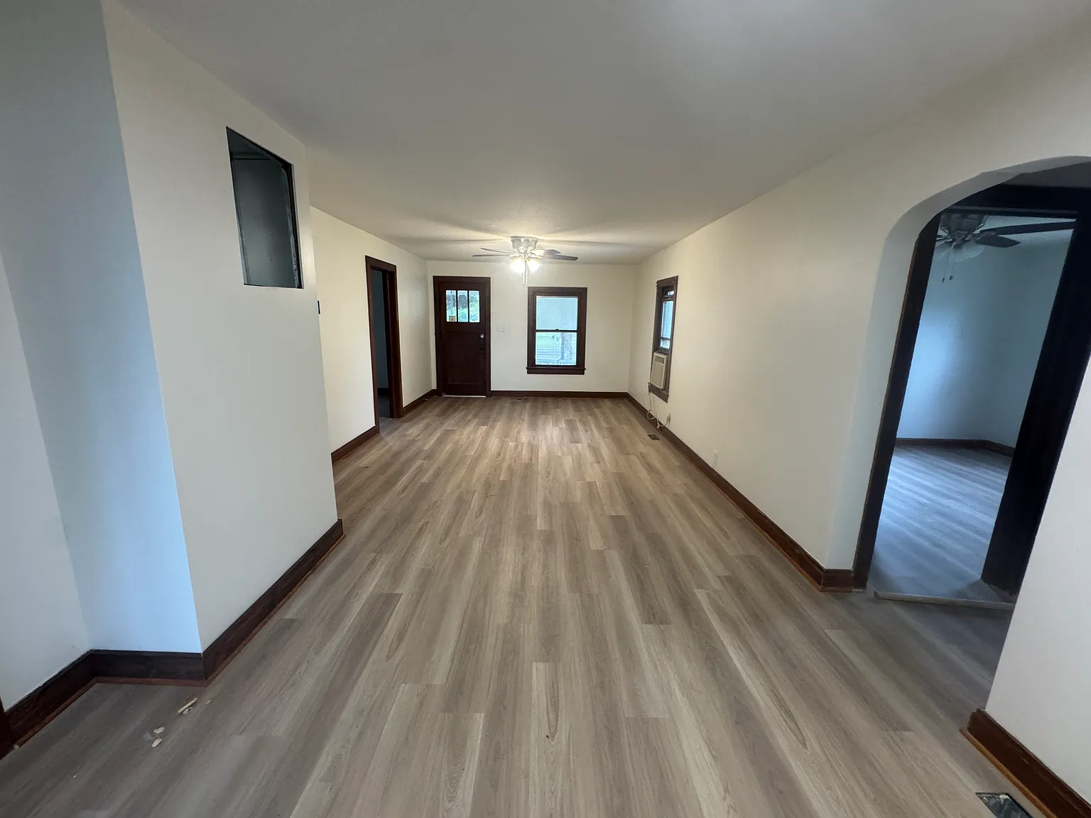 3 bed, 1300 sqft, $2,250 — Photo 4