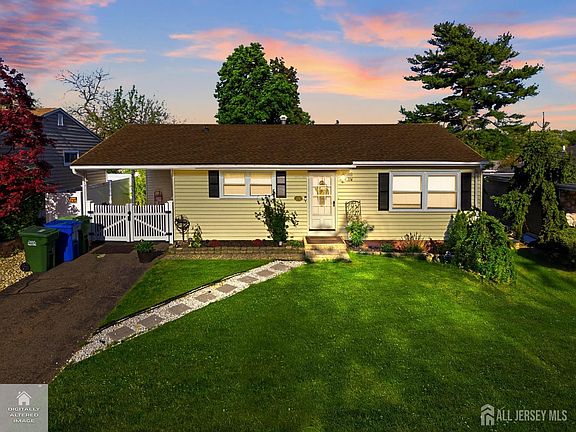 2nd image of 116 Kendall Dr