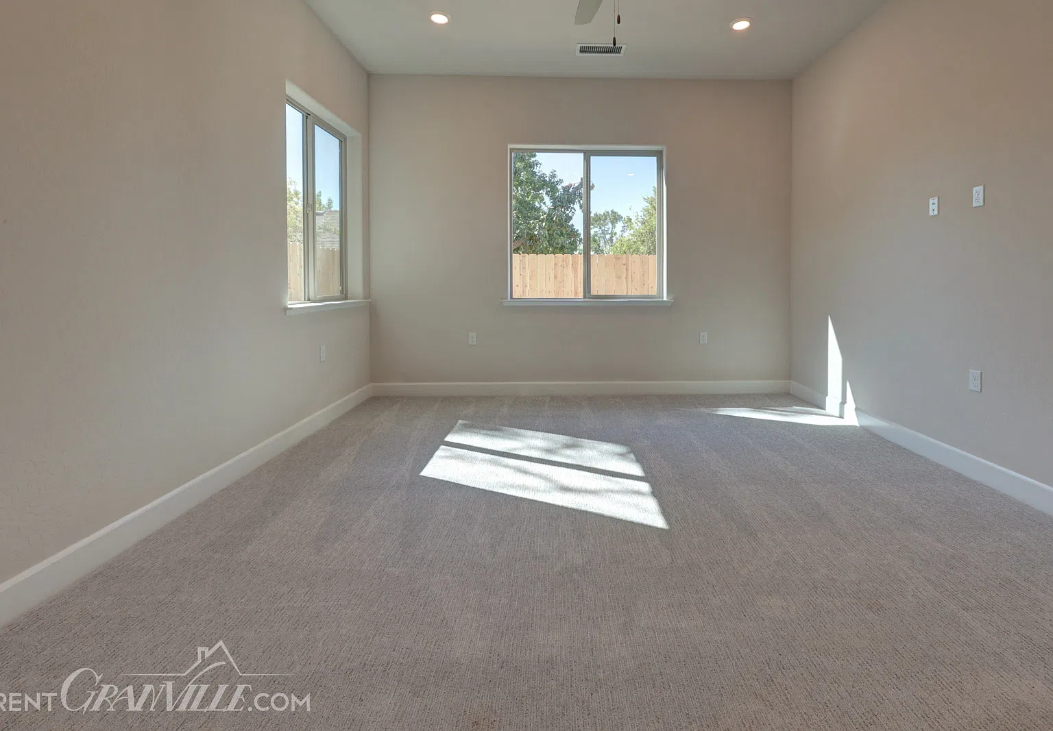 4 bed, 3.5 bath, 2355 sqft, $3,600 — Photo 3