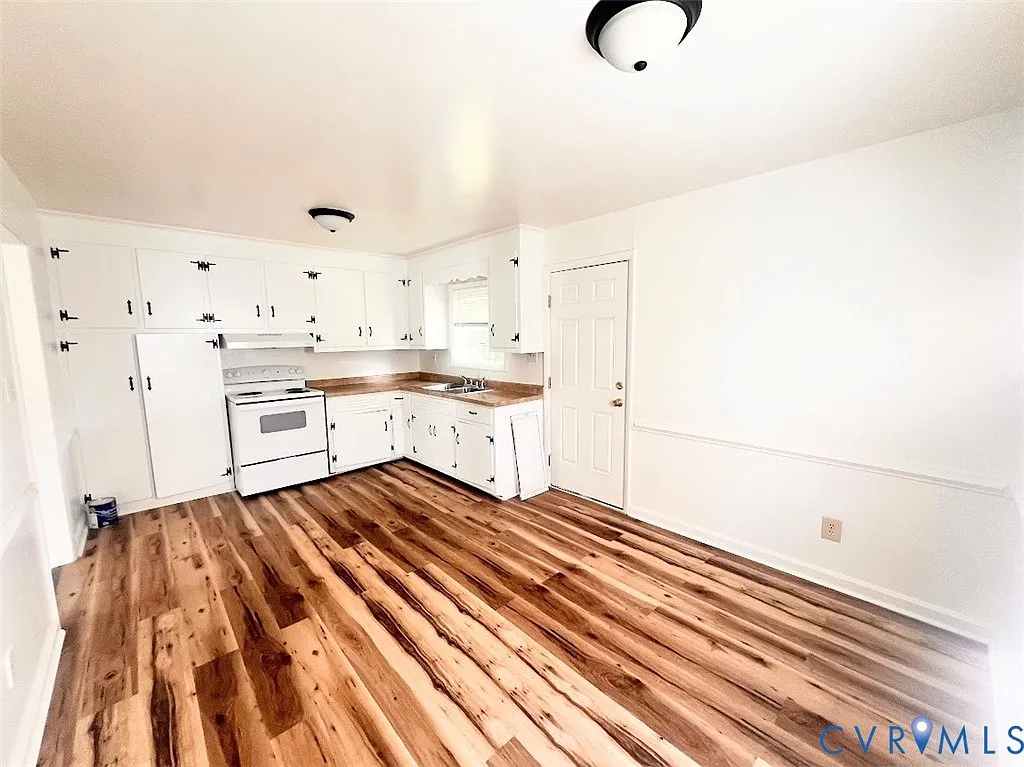 3 bed, 1.0 bath, $1,395 — Photo 3