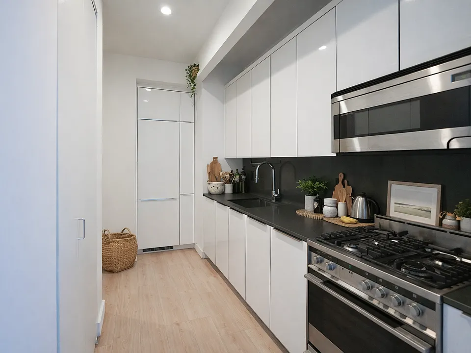 180 Water St #1221