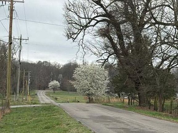 4th image of 340 Old Spring Creek Rd