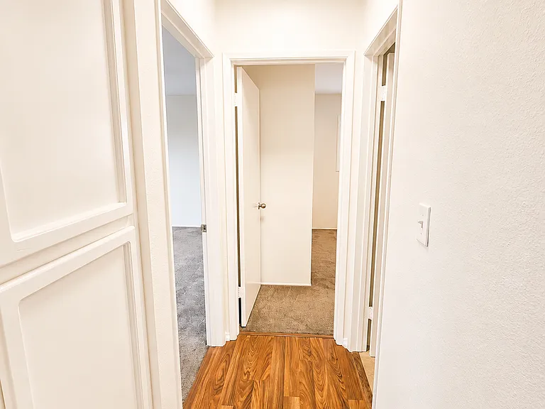 2185 Oxford Ave — Photo 16