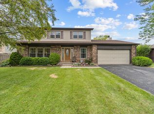 216 Chelsea Cir, Lake Villa, IL 60046