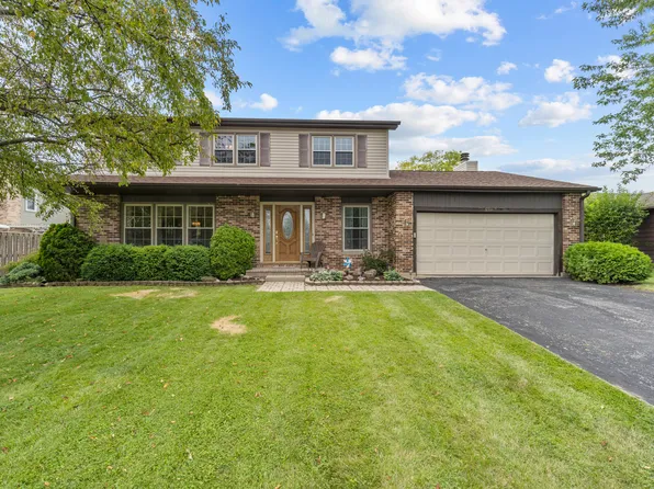 216 Chelsea Cir, Lake Villa, IL 60046