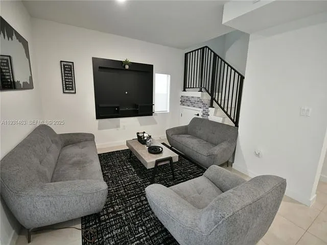 1339 NW 2nd St — Photo 9