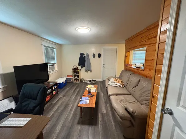 413 Moro St APT 3, Manhattan, KS 66502