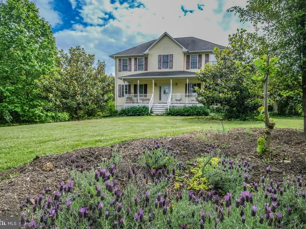 101 Fox Chase Dr, Front Royal, VA 22630