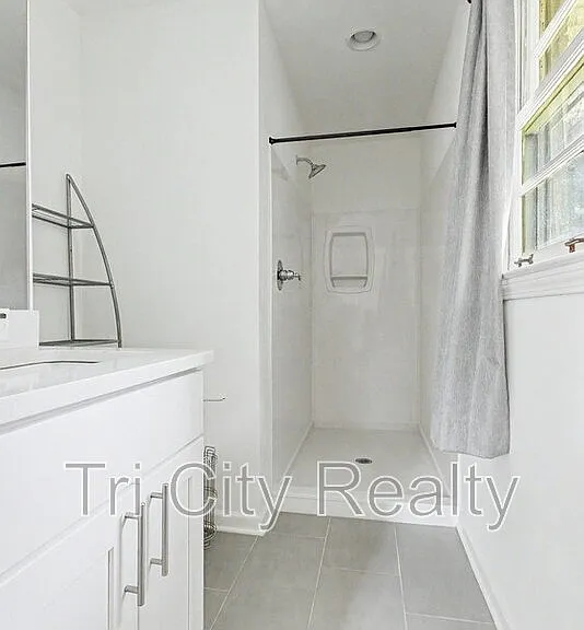 212 Hilltop Dr — Photo 29