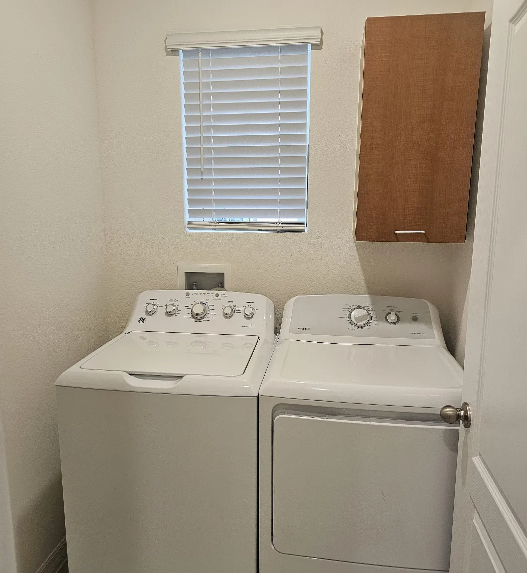 3 bed, $1,900 — Photo 3