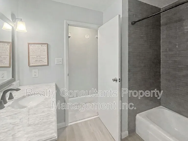3222 S Elm Eugene St — Photo 22