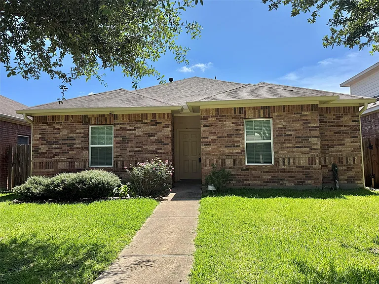 8206 Malago Point Dr — Photo 1