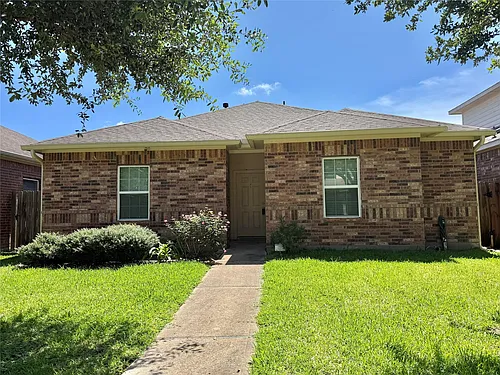 8206 Malago Point Dr Photo 1
