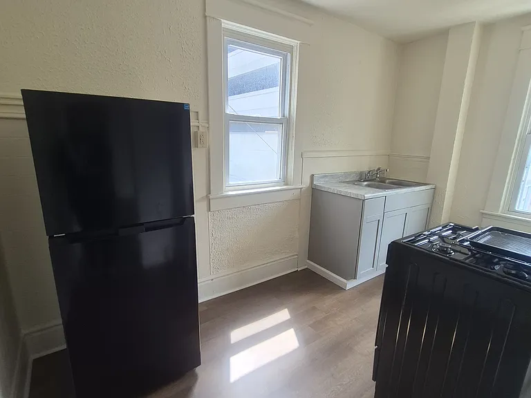 207 1/2 Market St #3 — Photo 5