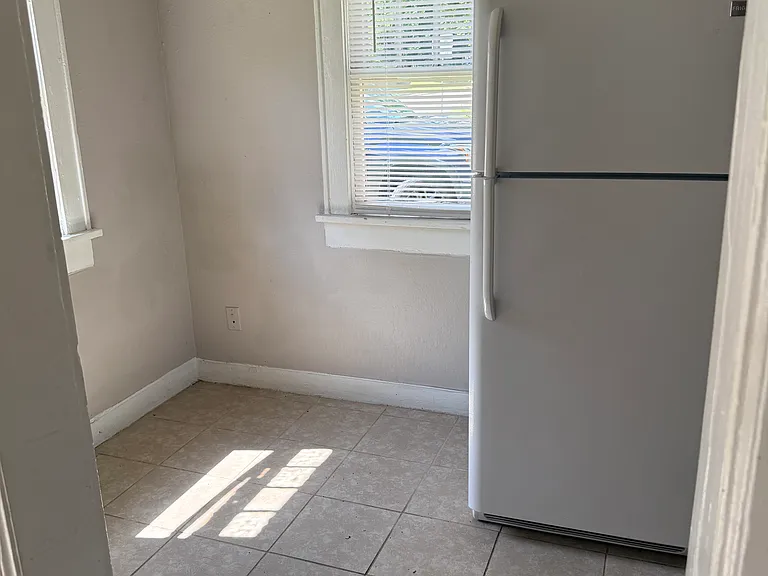 2443 NW 12th St — Photo 9