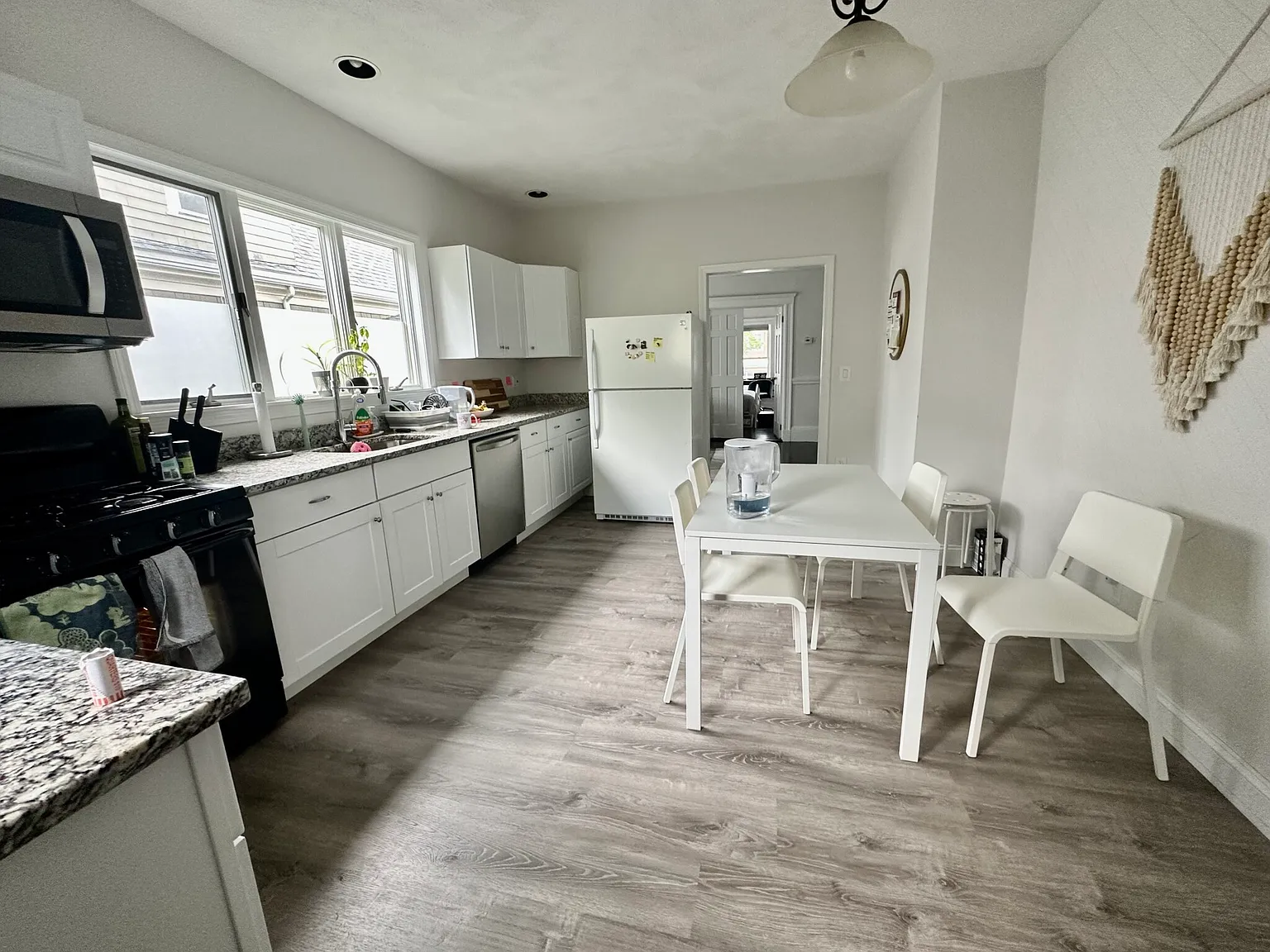 4 bed, $5,400 — Photo 2