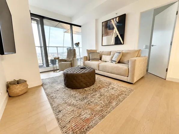 1480 Howe St #3901, Vancouver, BC V6Z 0G5