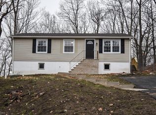 30 Cedartree Trl, Wantage, NJ 07461