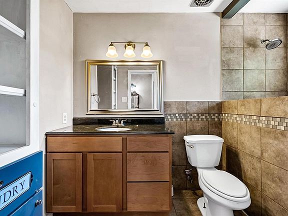 5th image of 2926 Lavita Ln