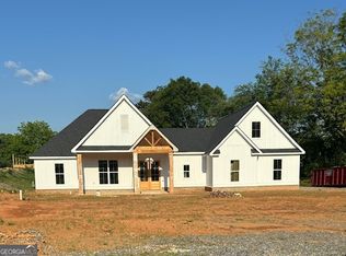 56 Village Creek Dr, Jasper, GA 30143