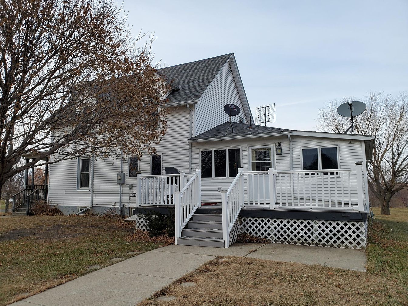 Under 150K Sunday c.1912 Farm House For Sale on 5.45 Acres. 2 Car