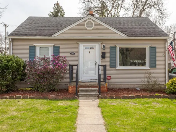 24665 Dartmouth St, Dearborn Heights, MI 48125