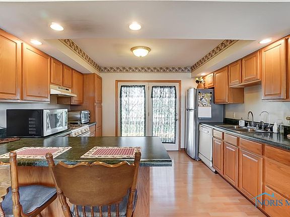 4th image of 23791 W Meadow Dr