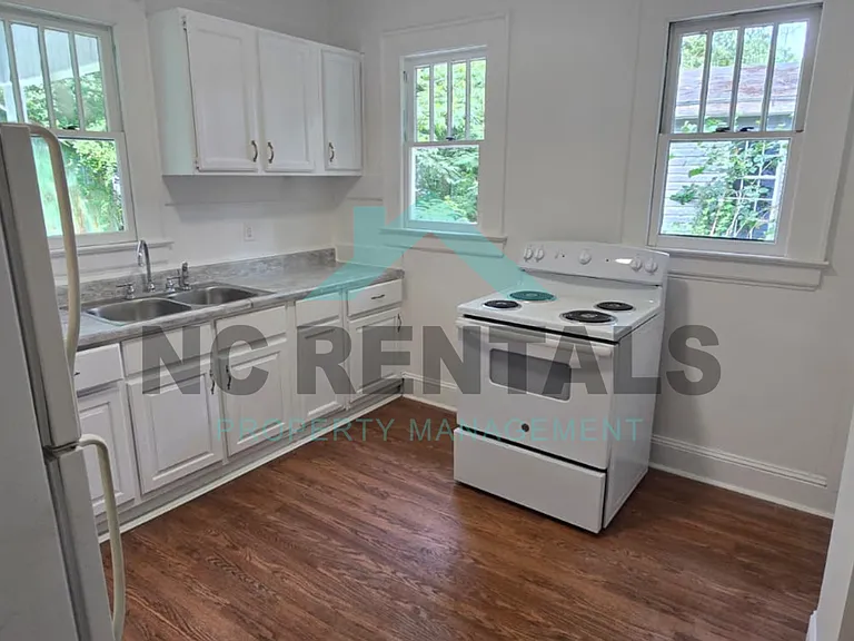 806 Long Ave — Photo 10