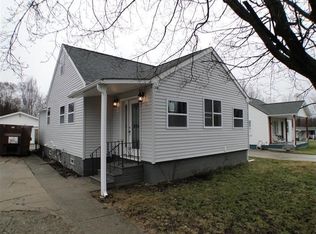 234 Armstrong St, Fenton, MI 48430