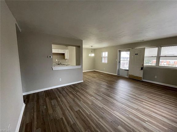 5th image of 719 Marvin Ave APT 209