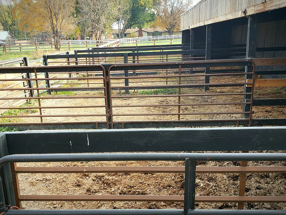 2nd image of 754 S Star Rd