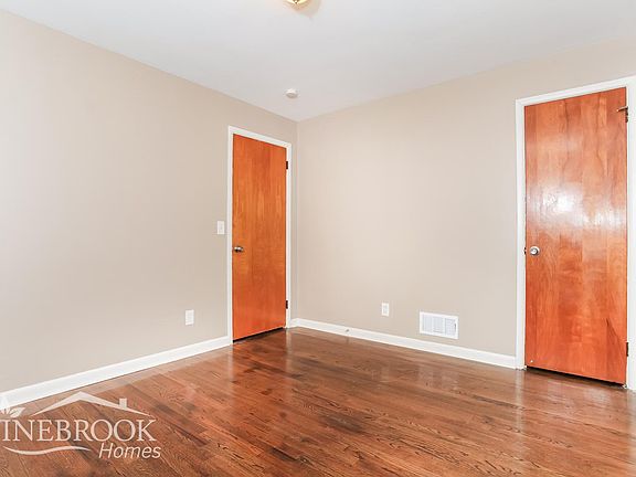 4th image of 5567 Harrison Ave