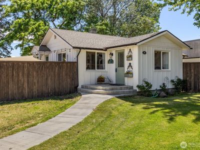 100 Hadley Drive, Yakima, WA, 98908