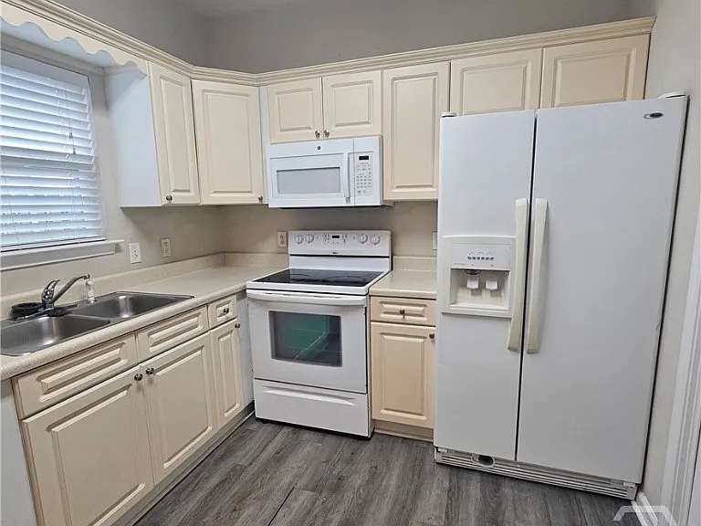 93 Cypress Pointe Dr — Photo 10