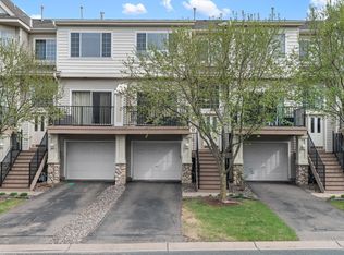 2195 Eagle Trace Ln, Woodbury, MN 55129