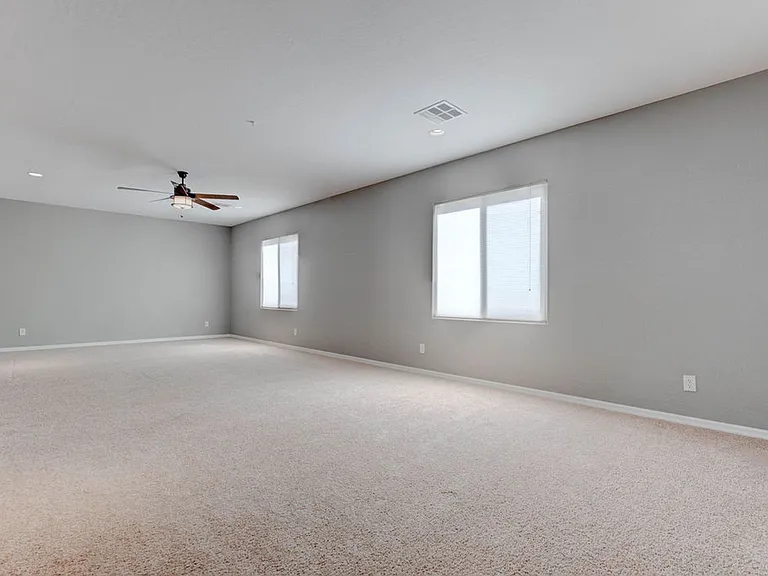 2589 Chateau Clermont St — Photo 7