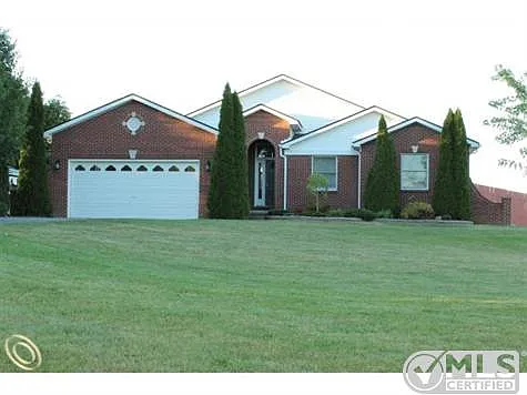 7365 Dryden Rd photo 1