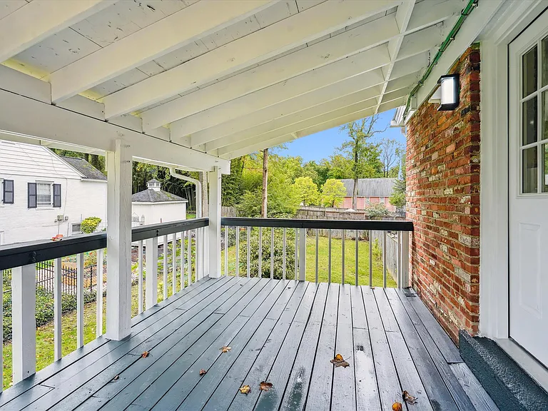 2226 Westwood Pl — Photo 4
