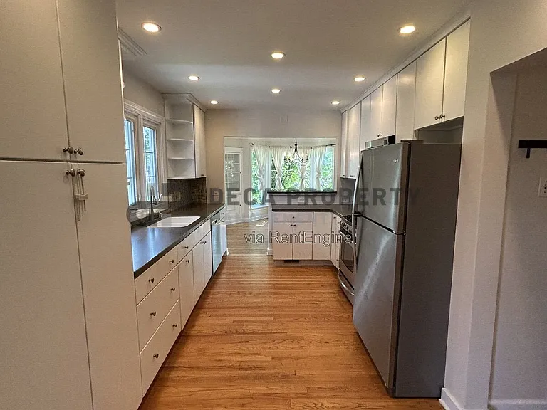 203 W Cedar Ave — Photo 6