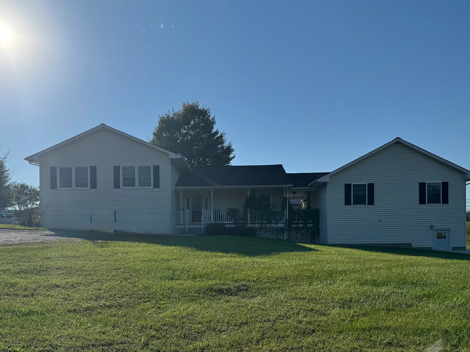 2 bed, 800 sqft, $1,300 — Photo 1