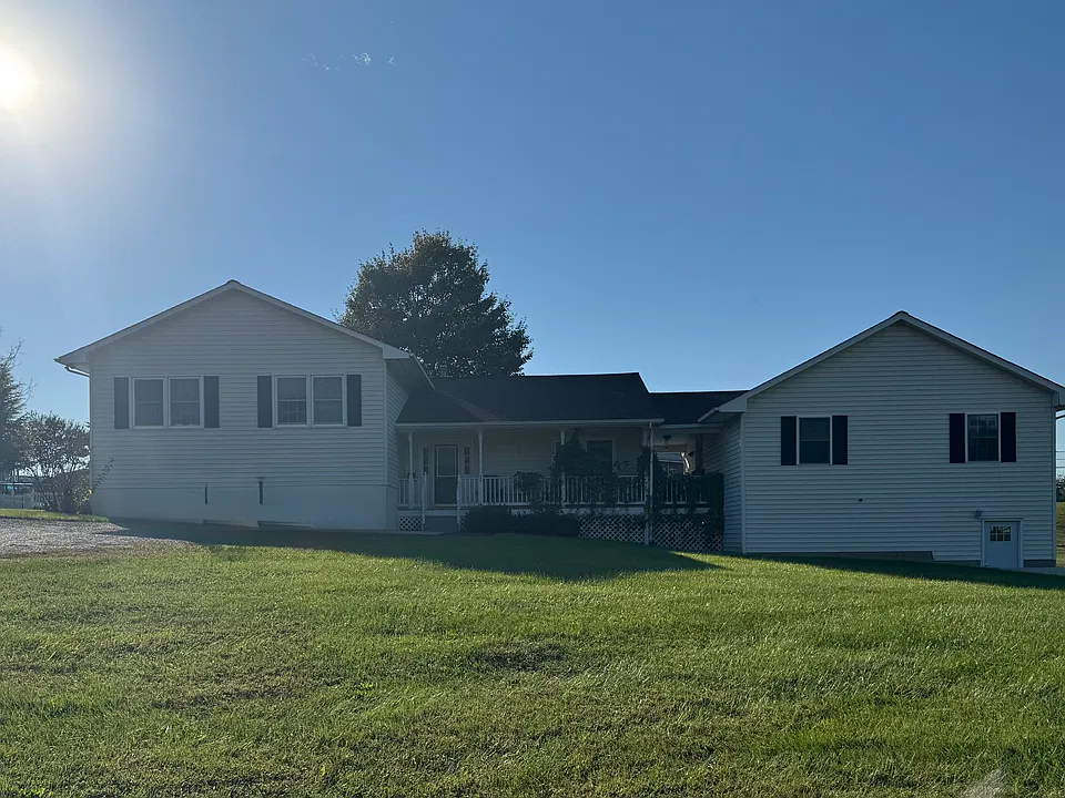 29 Miracle Valley Ln #C