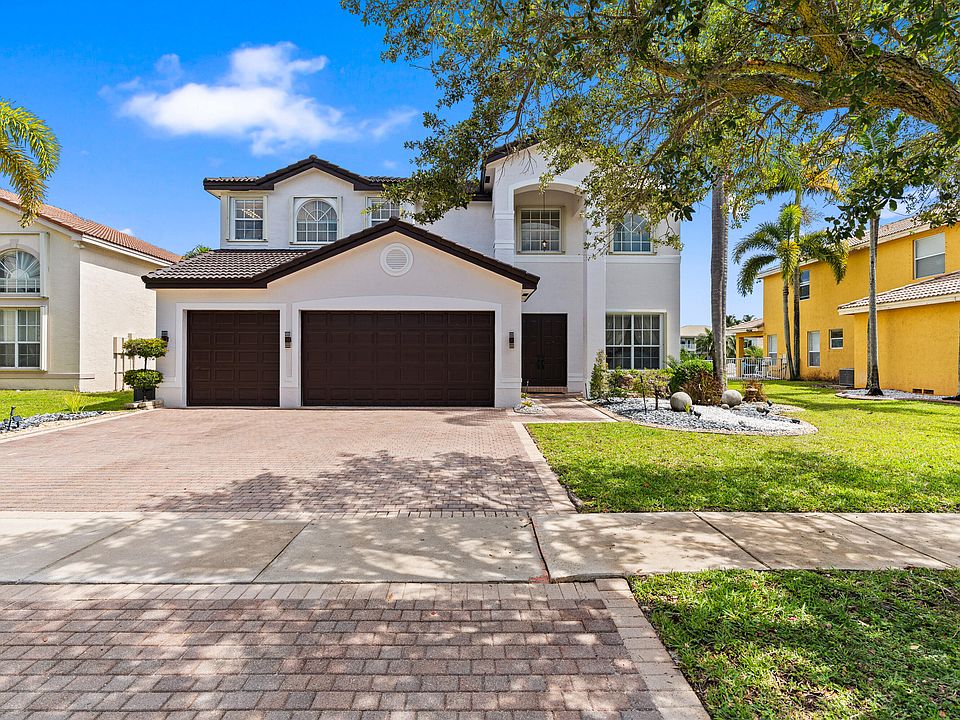 1st image of 18551 SW 52nd Street