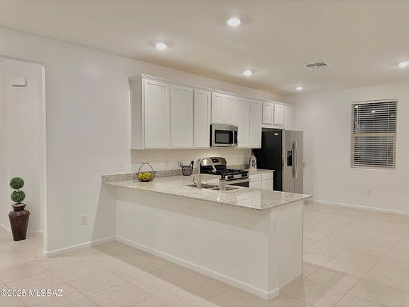 2nd image of 16536 S Paseo El Panal