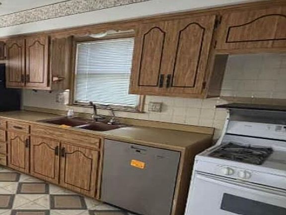 4th image of 3880 N 93rd STREET