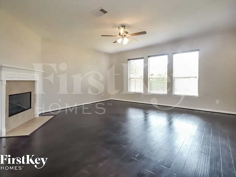 4485 Costa Brava Park — Photo 3