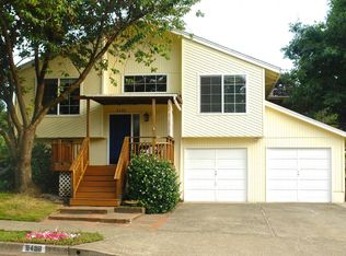 8498 SW Santiam Dr, Tualatin, OR 97062