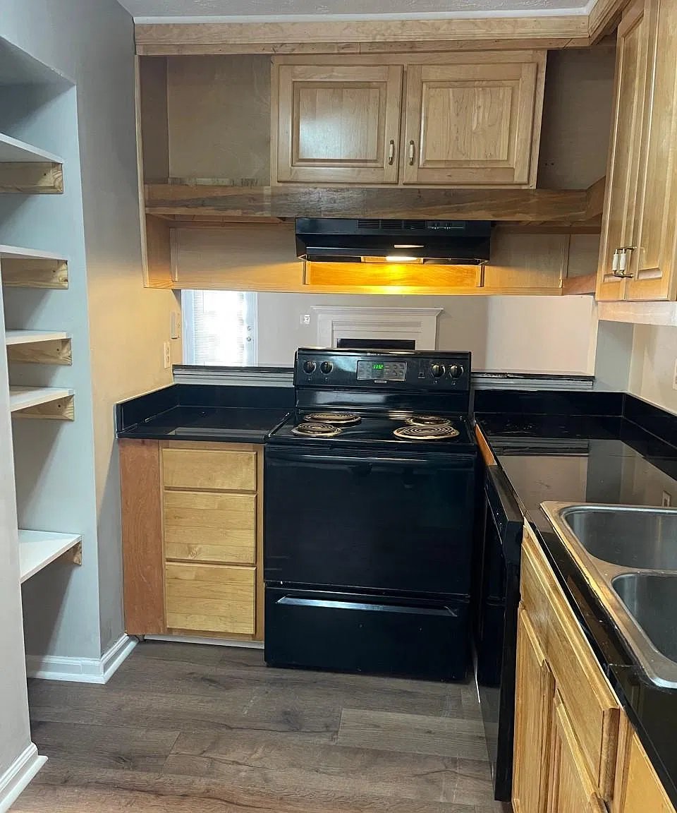 401 Water Oak Way — Photo 3