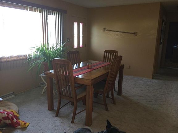 4th image of 144 Riverview Dr E